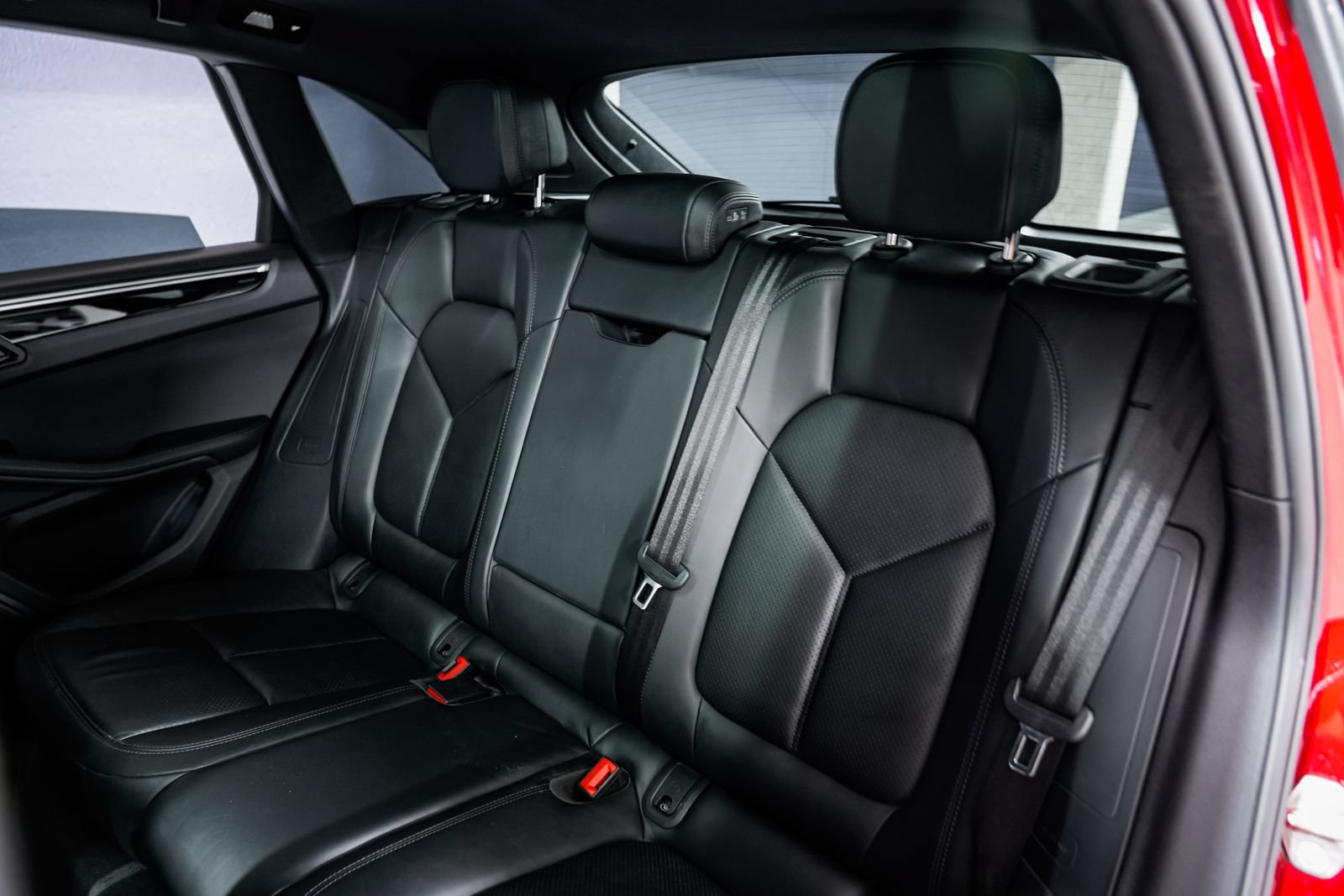 Used 2023 Porsche Macan S w/ Premium Package Plus AWD/4WD image 36