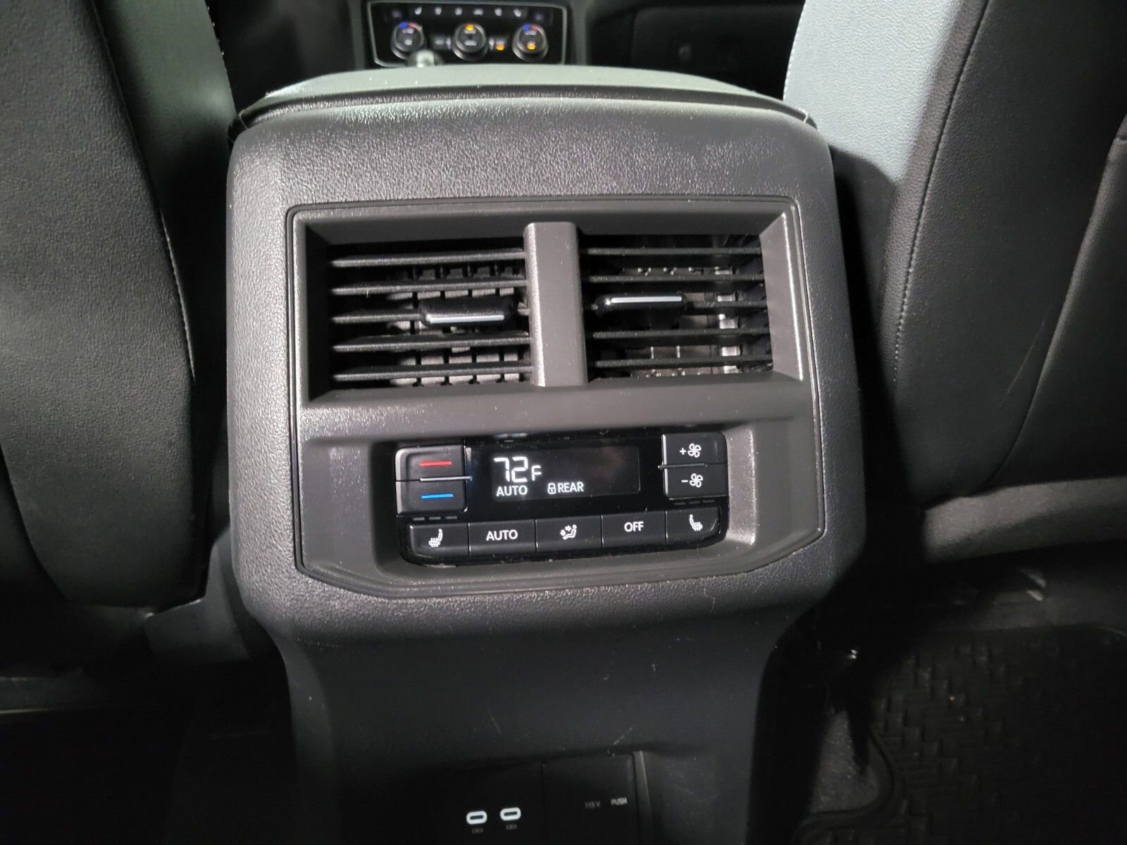 Used 2021 Volkswagen Atlas SEL Premium image 24