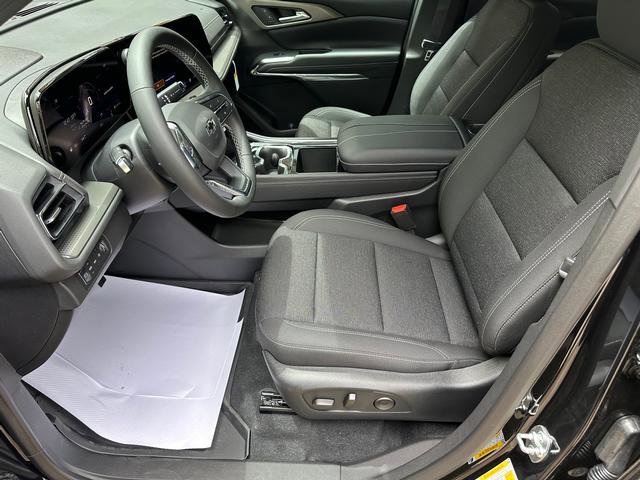 New 2025 Chevrolet Traverse LT w/ Midnight/Sport Edition image 8