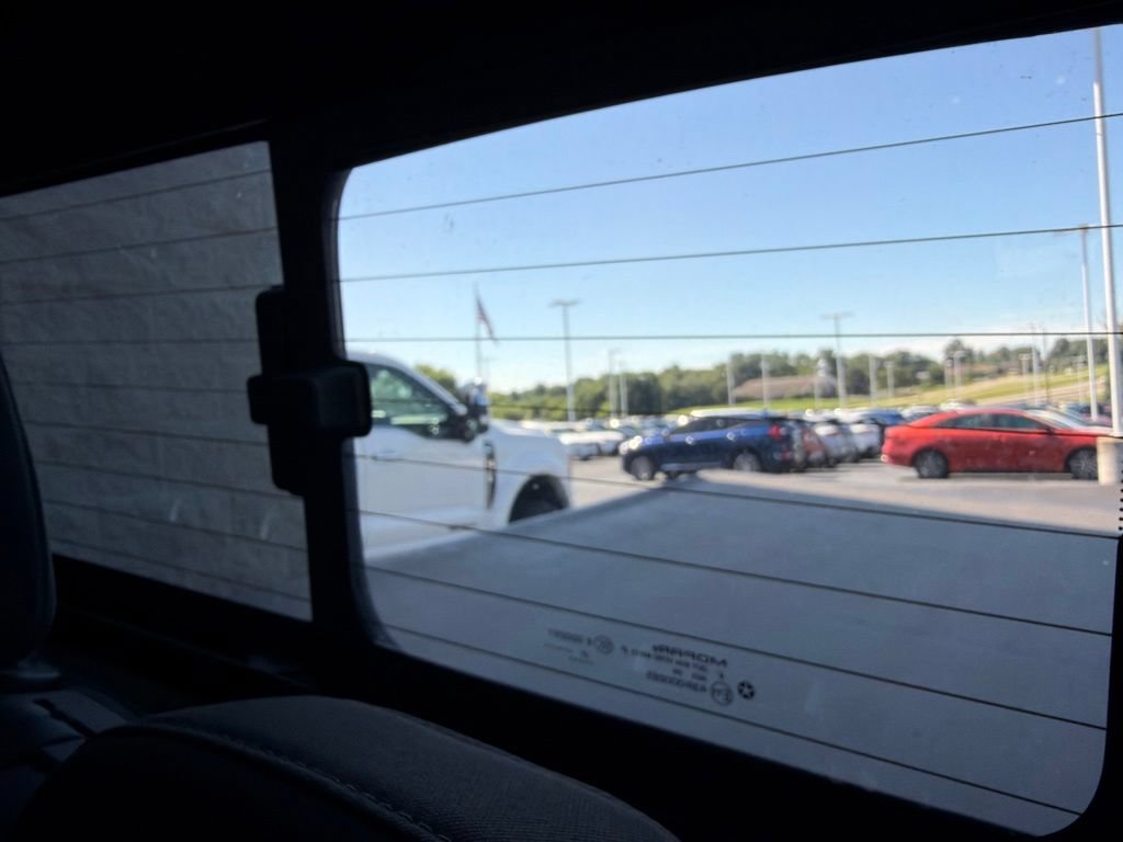 Used 2022 Jeep Gladiator Sport AWD/4WD image 12