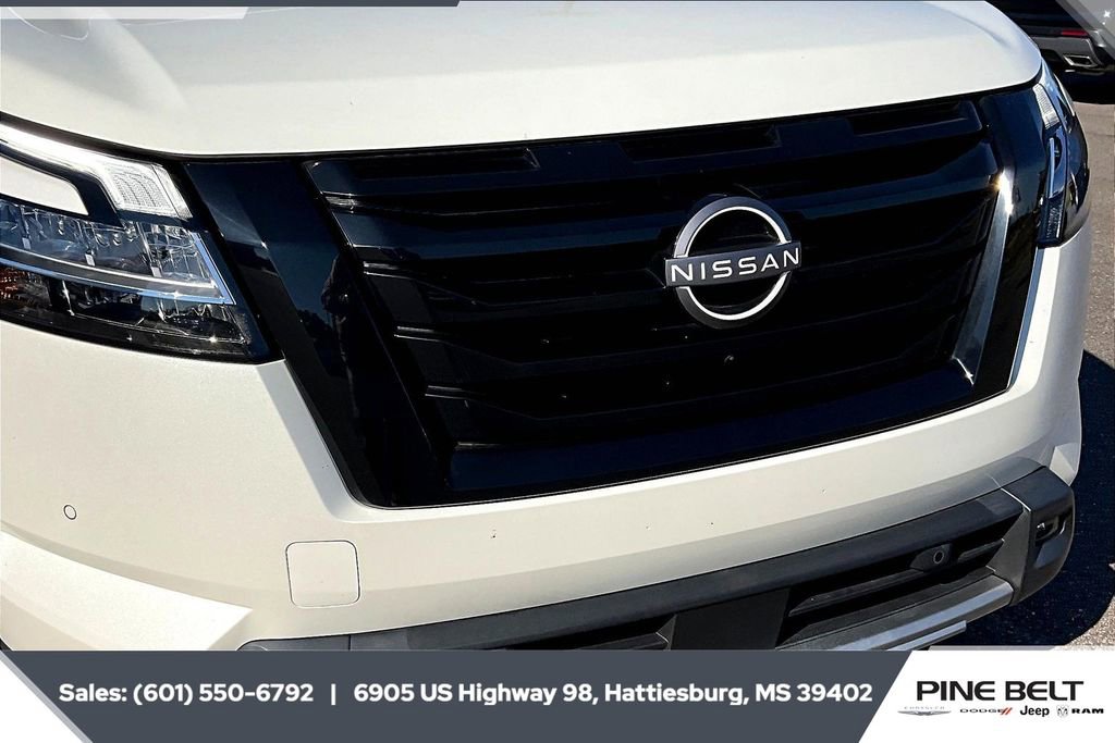 Used 2023 Nissan Pathfinder SL w/ Lighting Package (N92) image 22