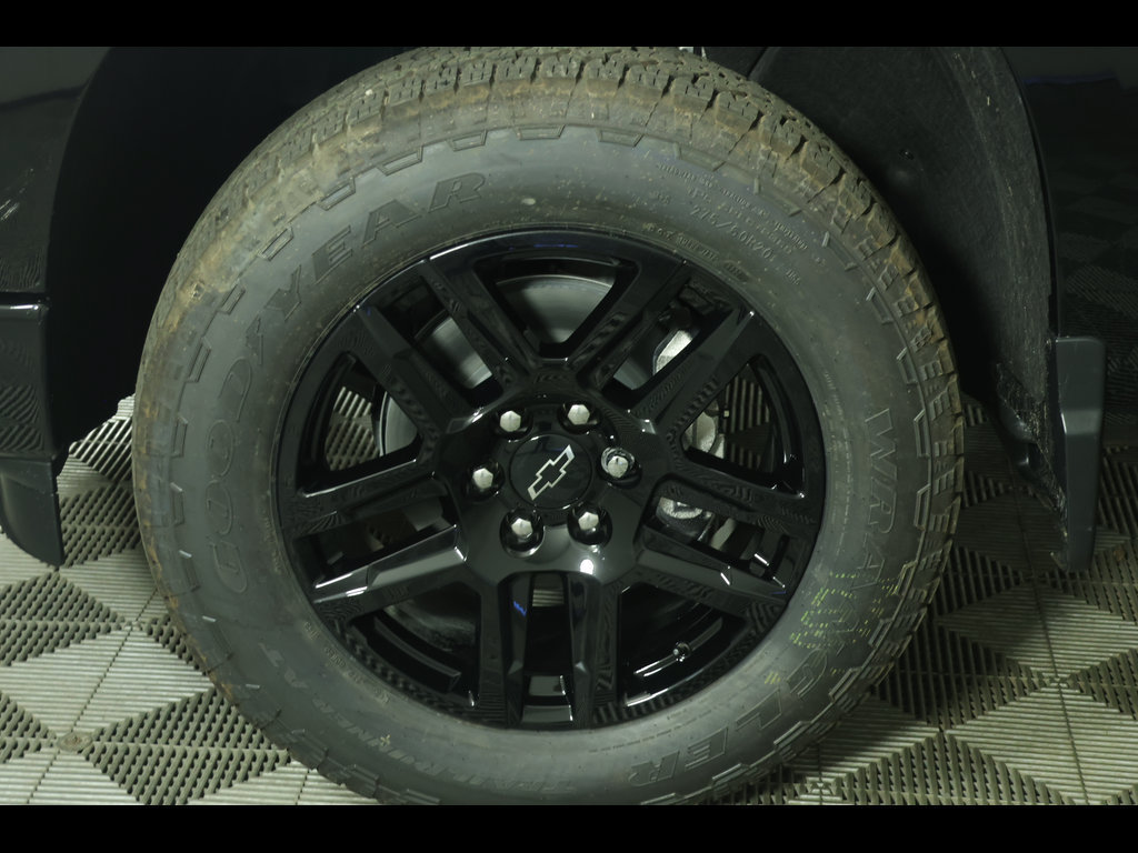 New 2026 Chevrolet Silverado 1500 Custom w/ Turbomax Blackout Package AWD/4WD image 18