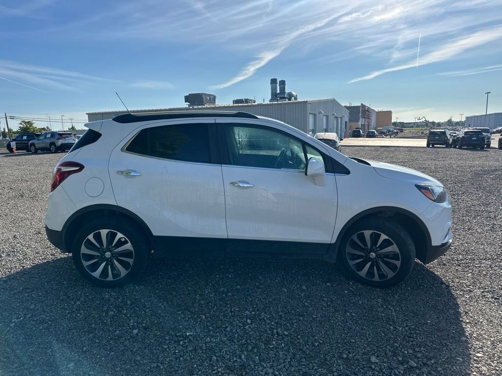 Used 2021 Buick Encore Preferred w/ Safety Package II AWD/4WD image 11