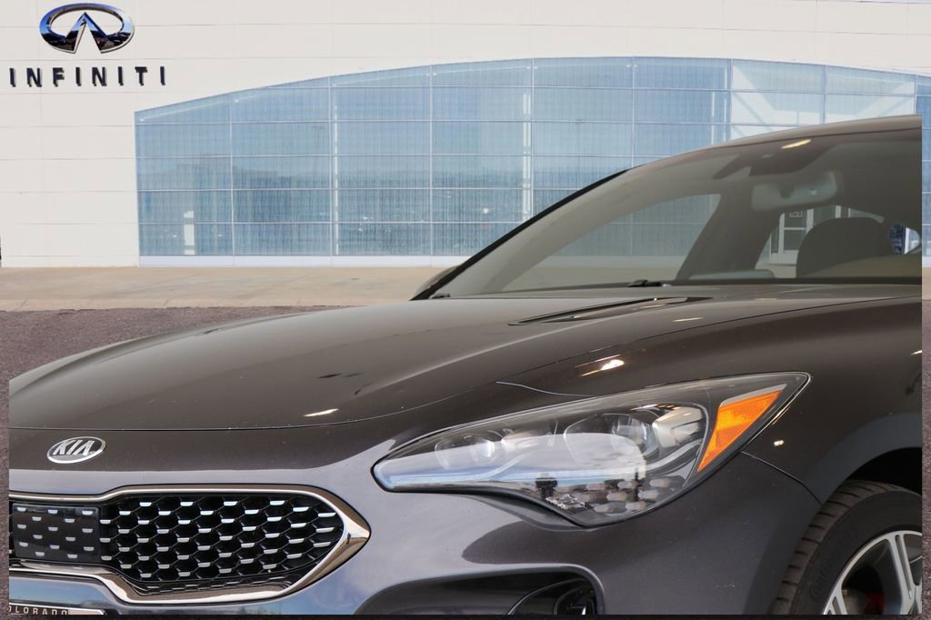 Used 2020 Kia Stinger GT1 image 11