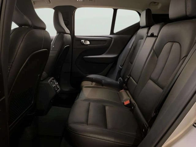 Used 2025 Volvo XC40 B5 Plus AWD/4WD image 67