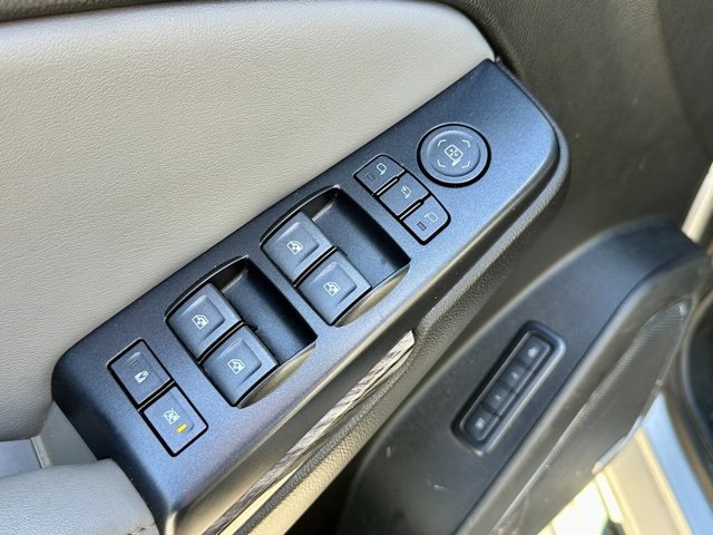 Used 2019 Chevrolet Suburban LT image 11