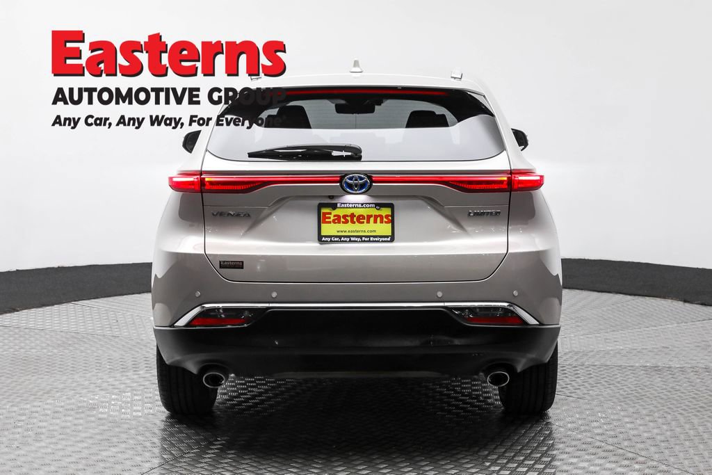 Used 2023 Toyota Venza Limited image 6