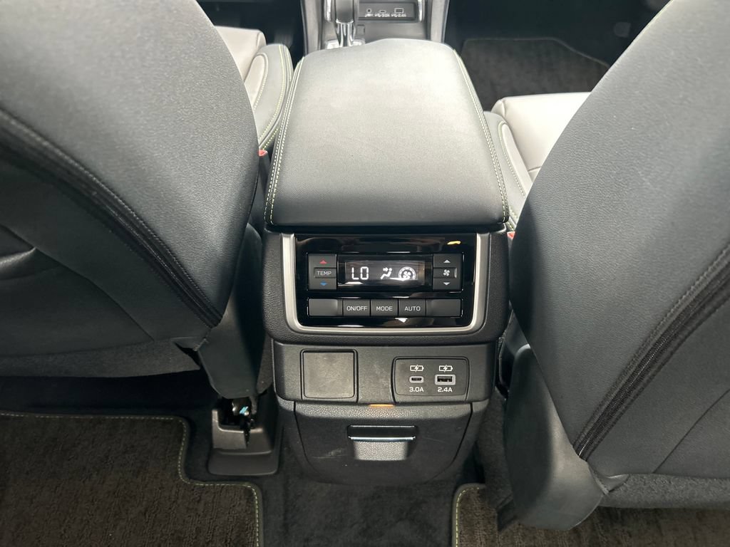 Used 2023 Subaru Ascent Onyx Edition AWD/4WD image 30
