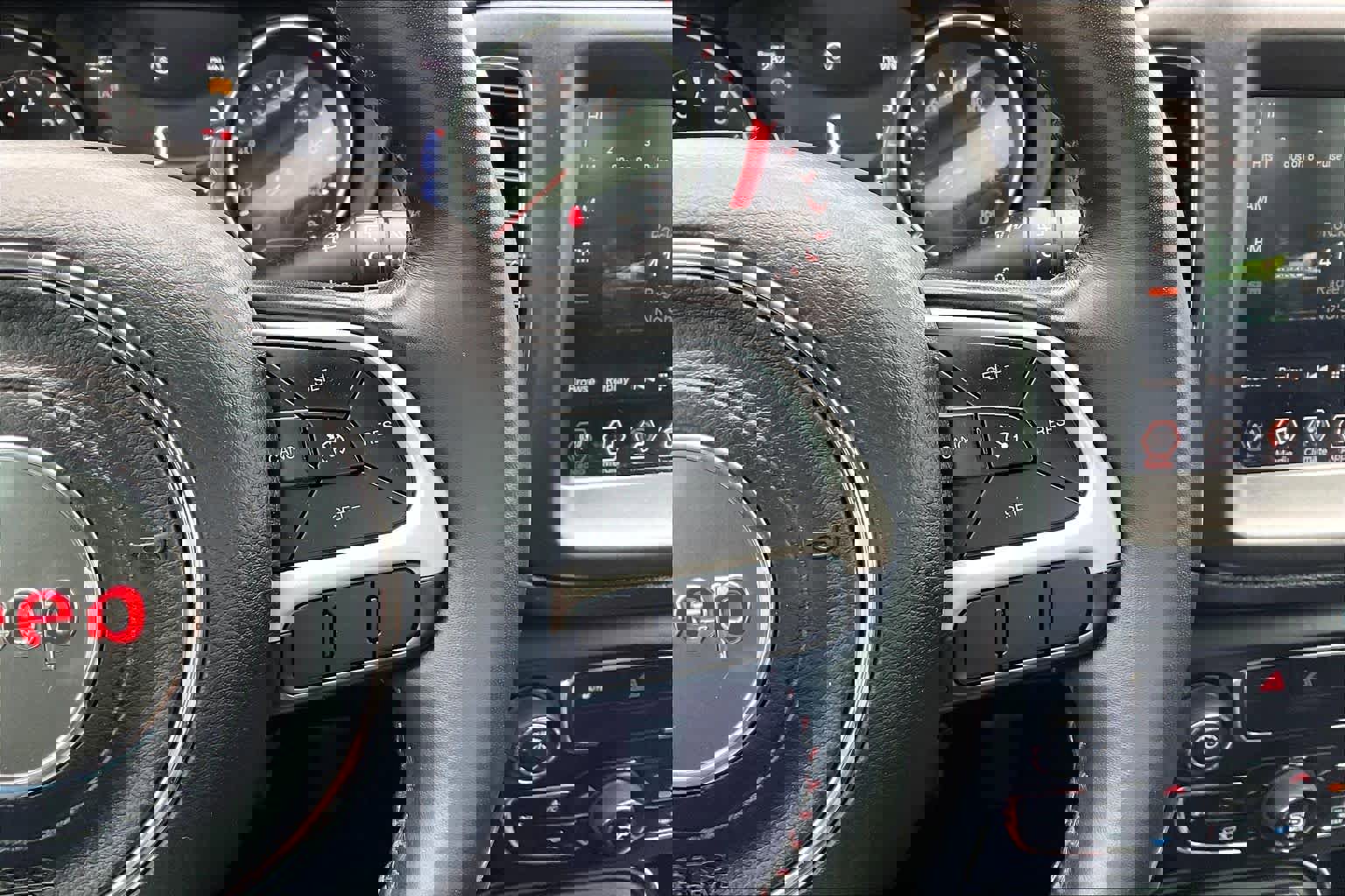 Used 2019 Jeep Compass Trailhawk image 24