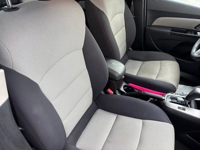 Used 2014 Chevrolet Cruze LS FWD image 14