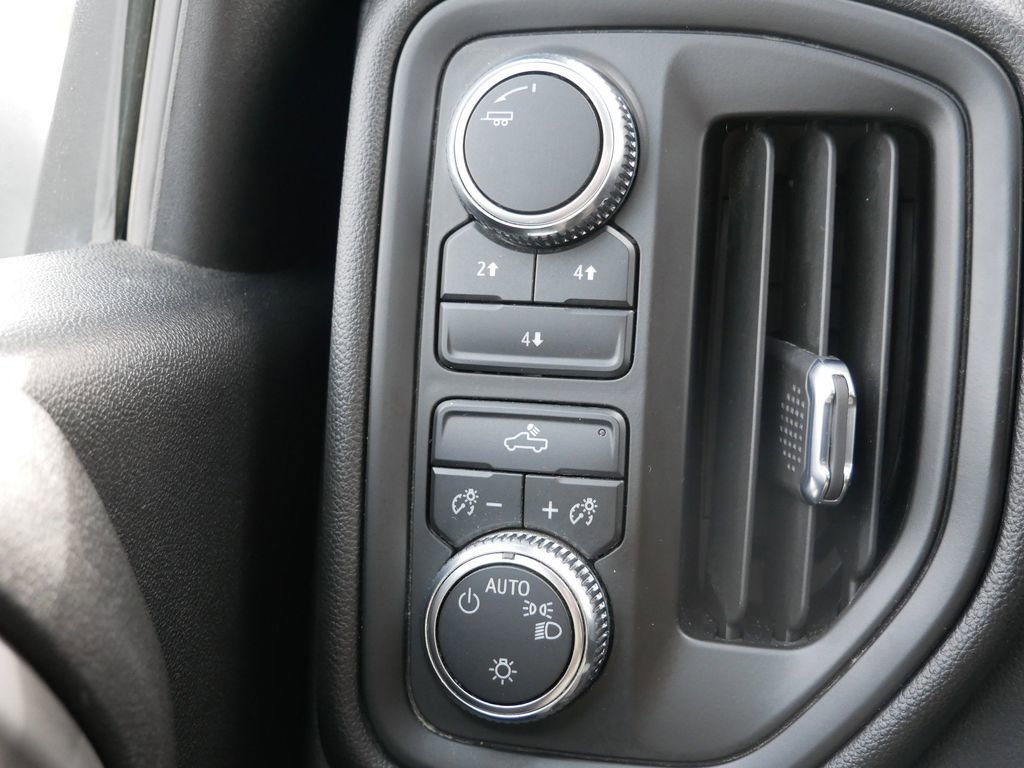 Used 2024 GMC Sierra 2500 Pro w/ Convenience Package AWD/4WD image 27
