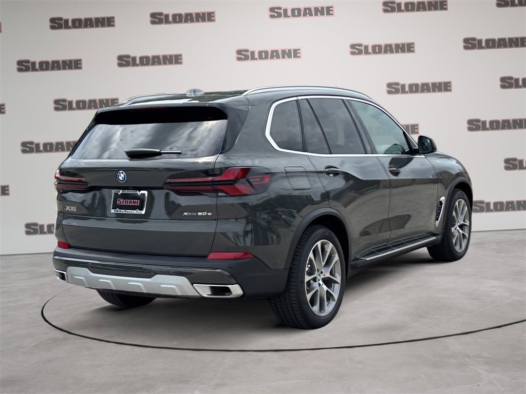 New 2026 BMW X5 xDrive50e image 5