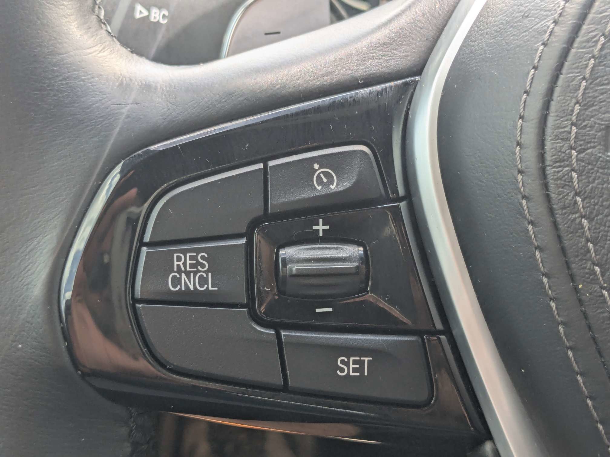 Used 2018 BMW 530i RWD image 32