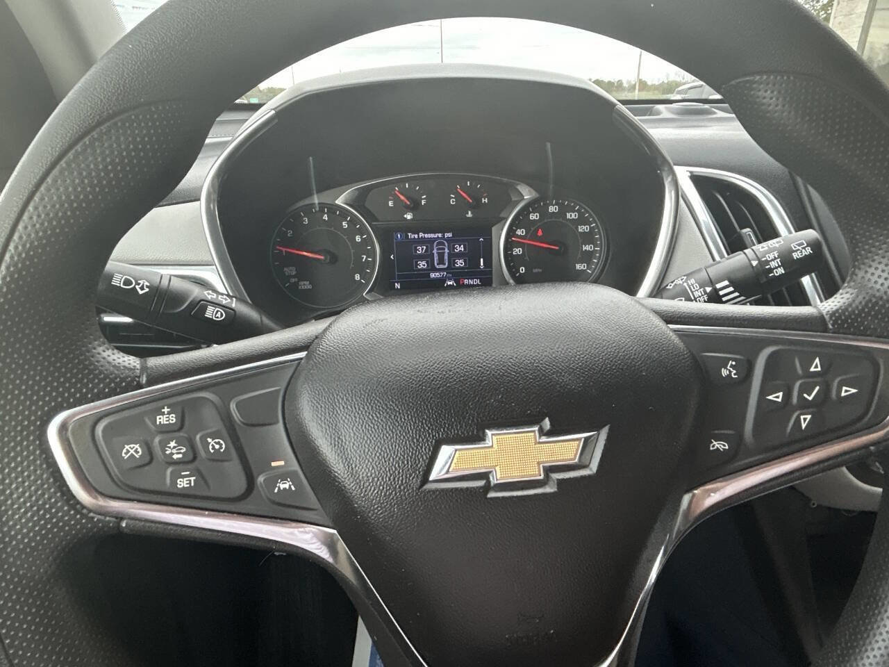 Used 2020 Chevrolet Equinox LT FWD image 14