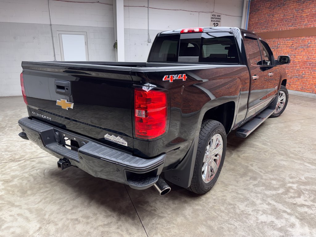 Used 2015 Chevrolet Silverado 1500 High Country w/ High Country Premium Package AWD/4WD image 5