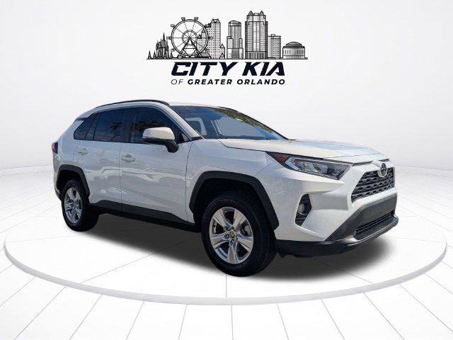 Used 2021 Toyota RAV4 XLE w/ Convenience Package FWD image 7