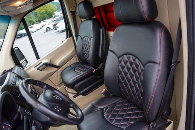 Used 2016 Mercedes-Benz Sprinter 2500 image 4