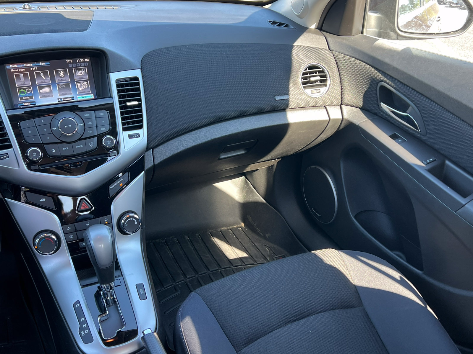 Used 2015 Chevrolet Cruze LT w/ Sun And Sound Package FWD image 27