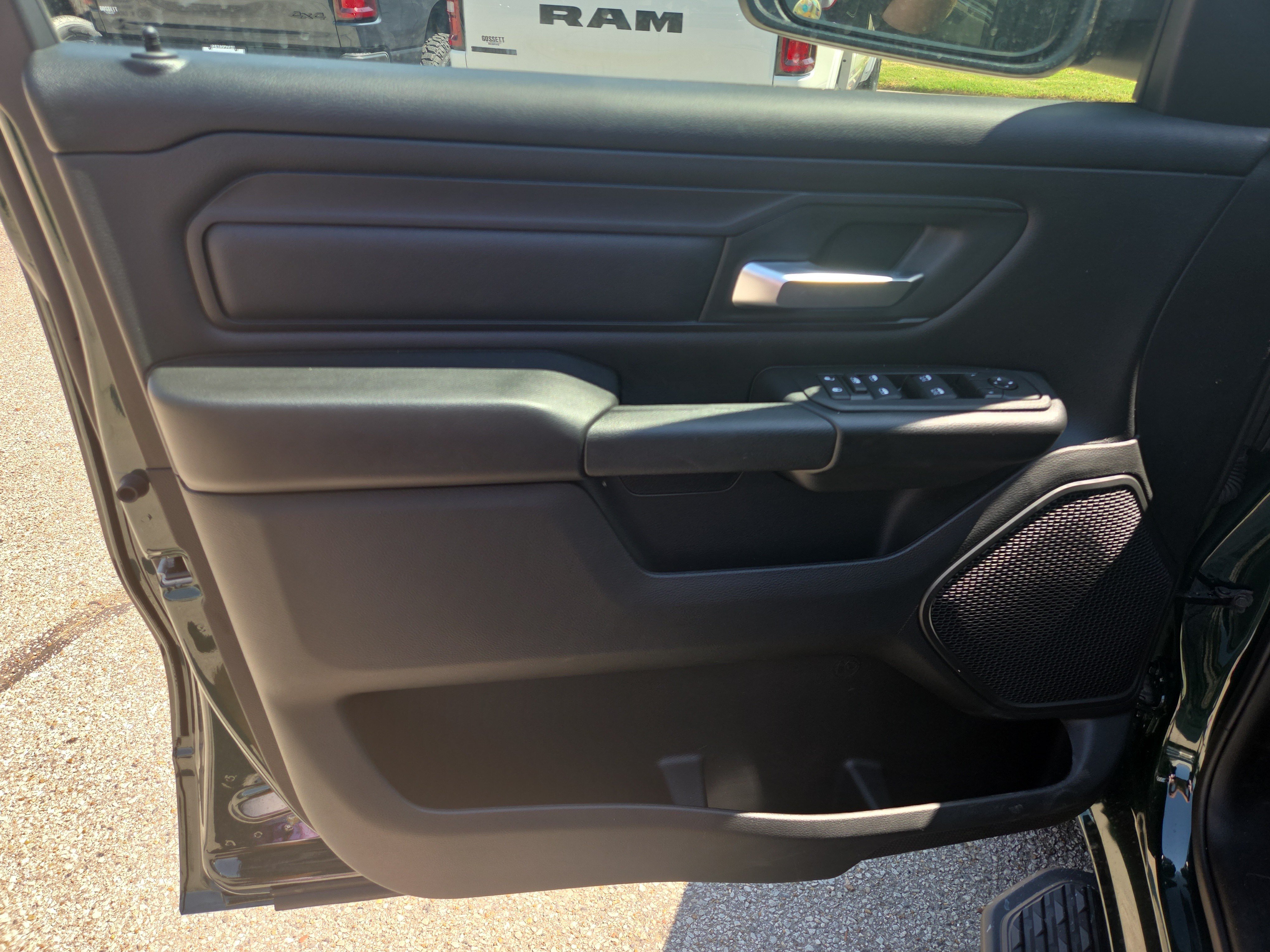 New 2026 RAM 1500 Express AWD/4WD image 5