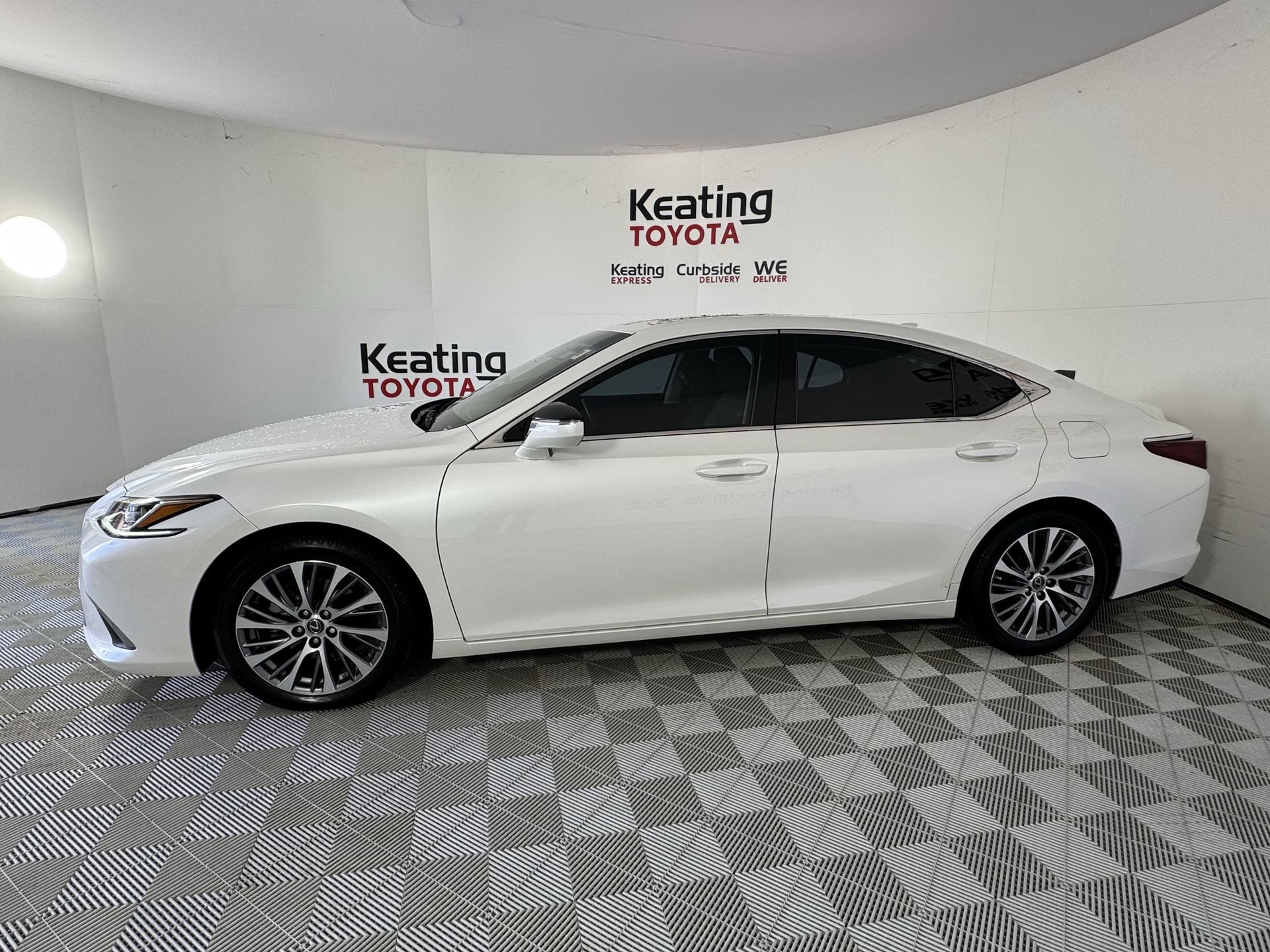 Used 2020 Lexus ES 350 w/ Premium Package FWD image 8