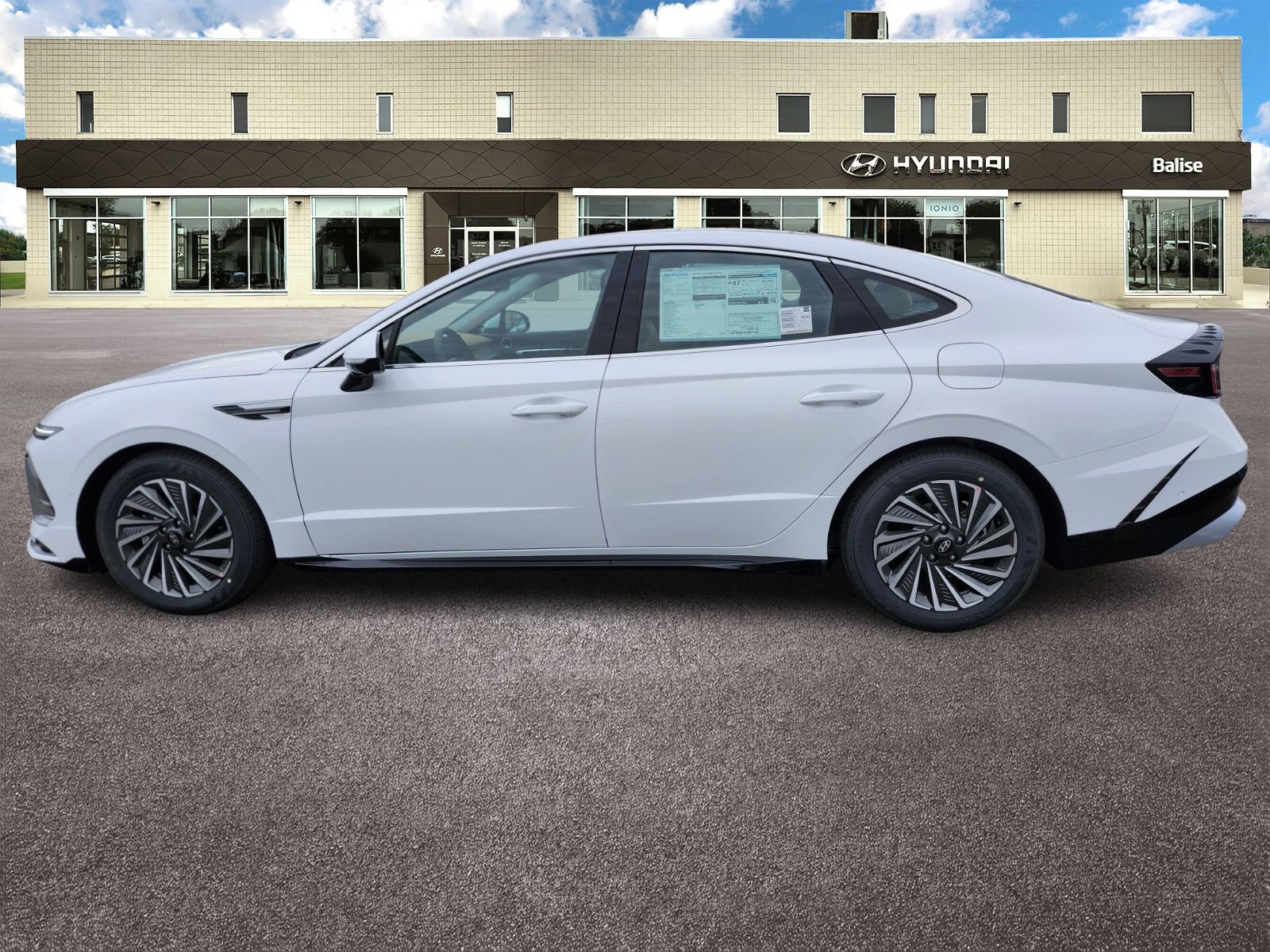 New 2026 Hyundai Sonata Limited FWD image 6