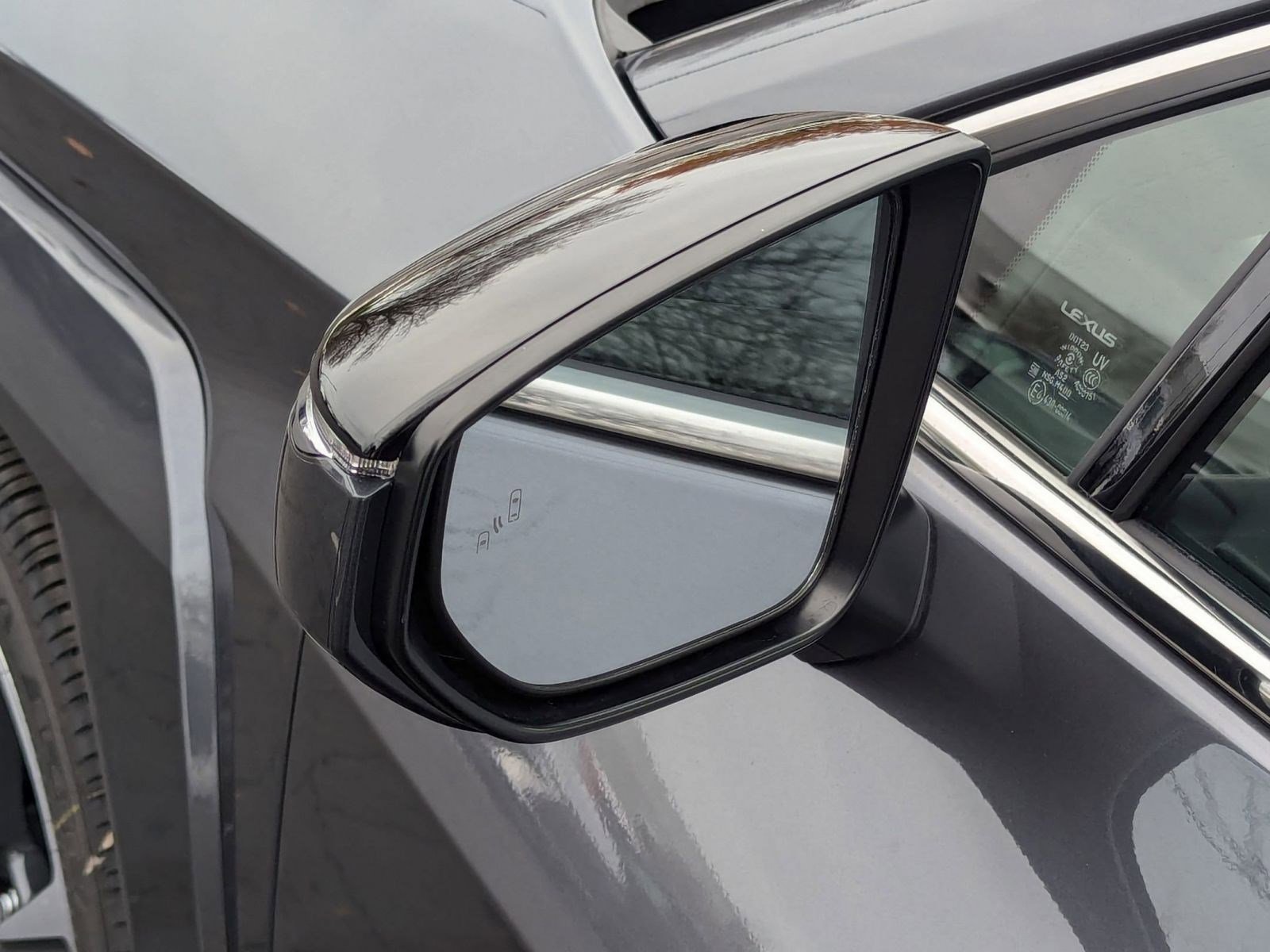 New 2025 Lexus UX 300h AWD image 21