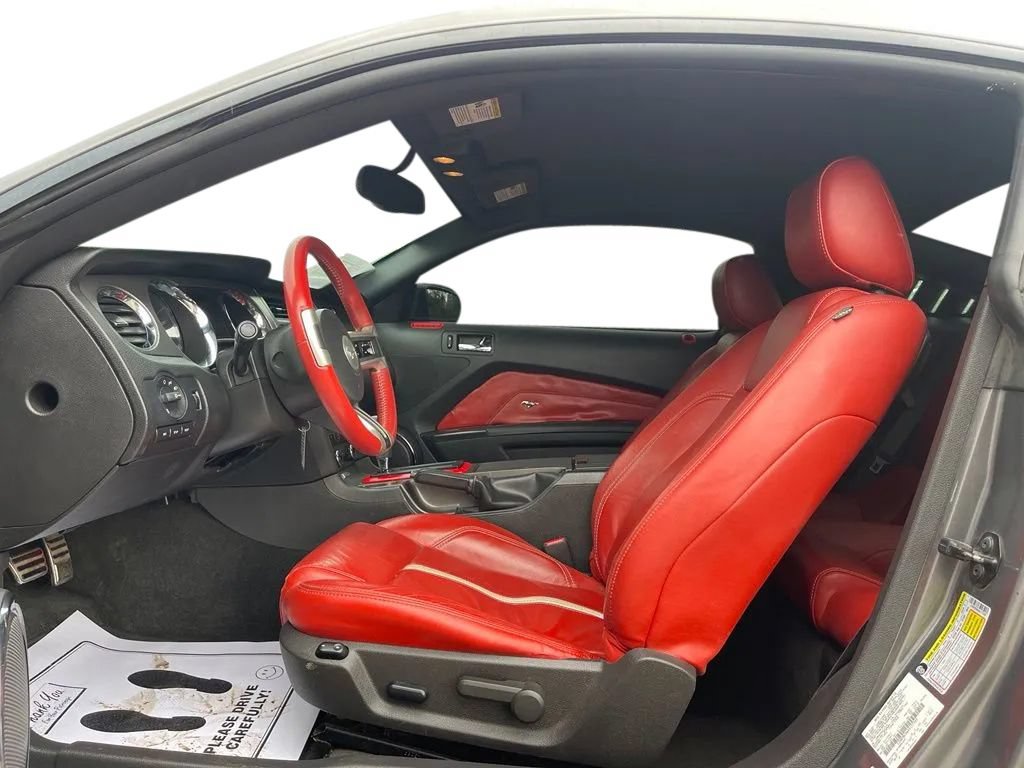 Used 2010 Ford Mustang GT Premium RWD image 14