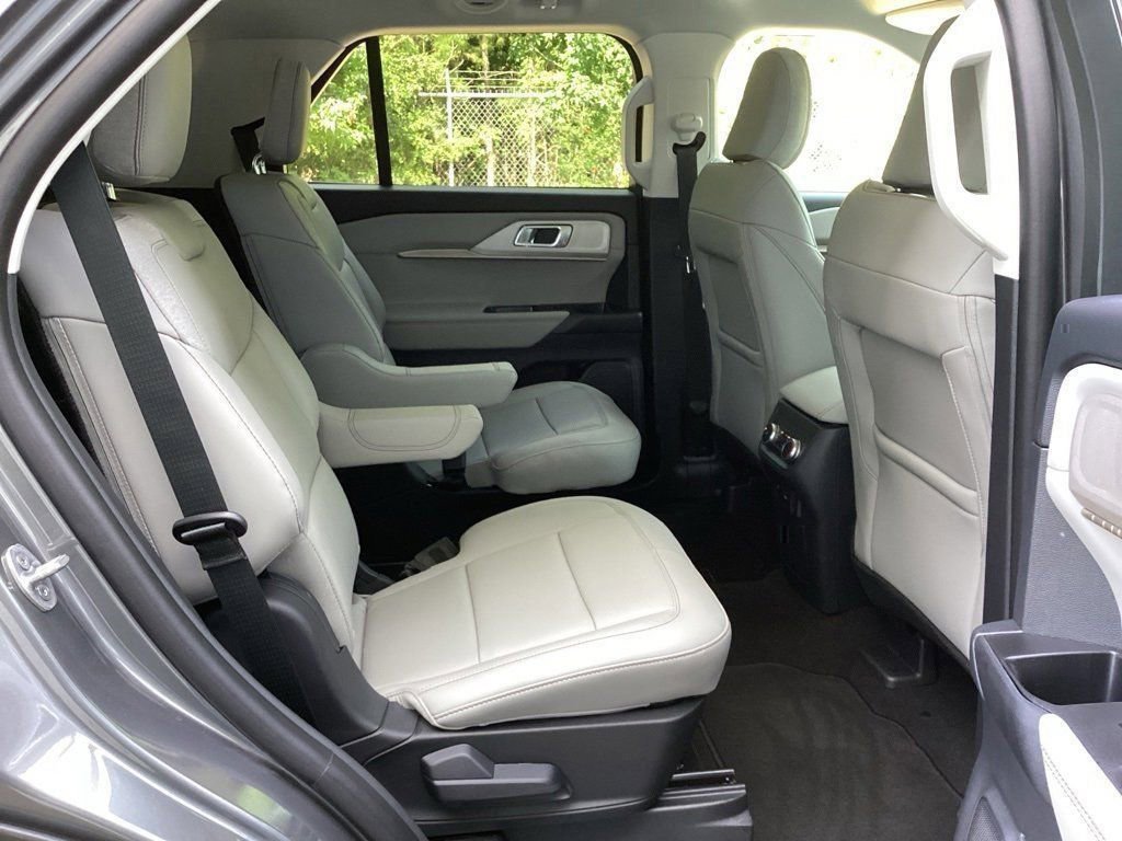New 2025 Ford Explorer Active w/ Active Comfort Package image 36