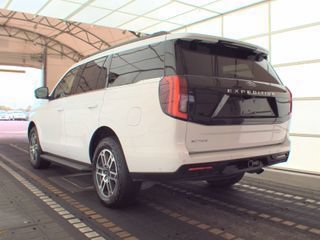 Used 2025 Ford Expedition Active AWD/4WD image 6