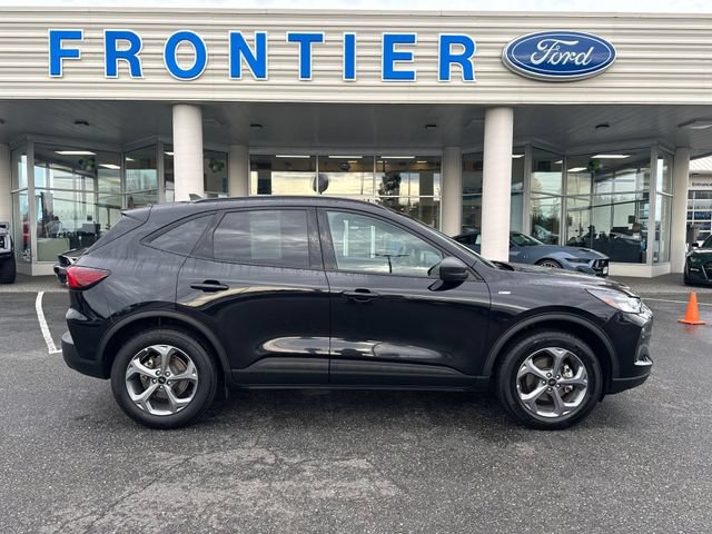 Used 2025 Ford Escape ST-Line AWD/4WD image 2