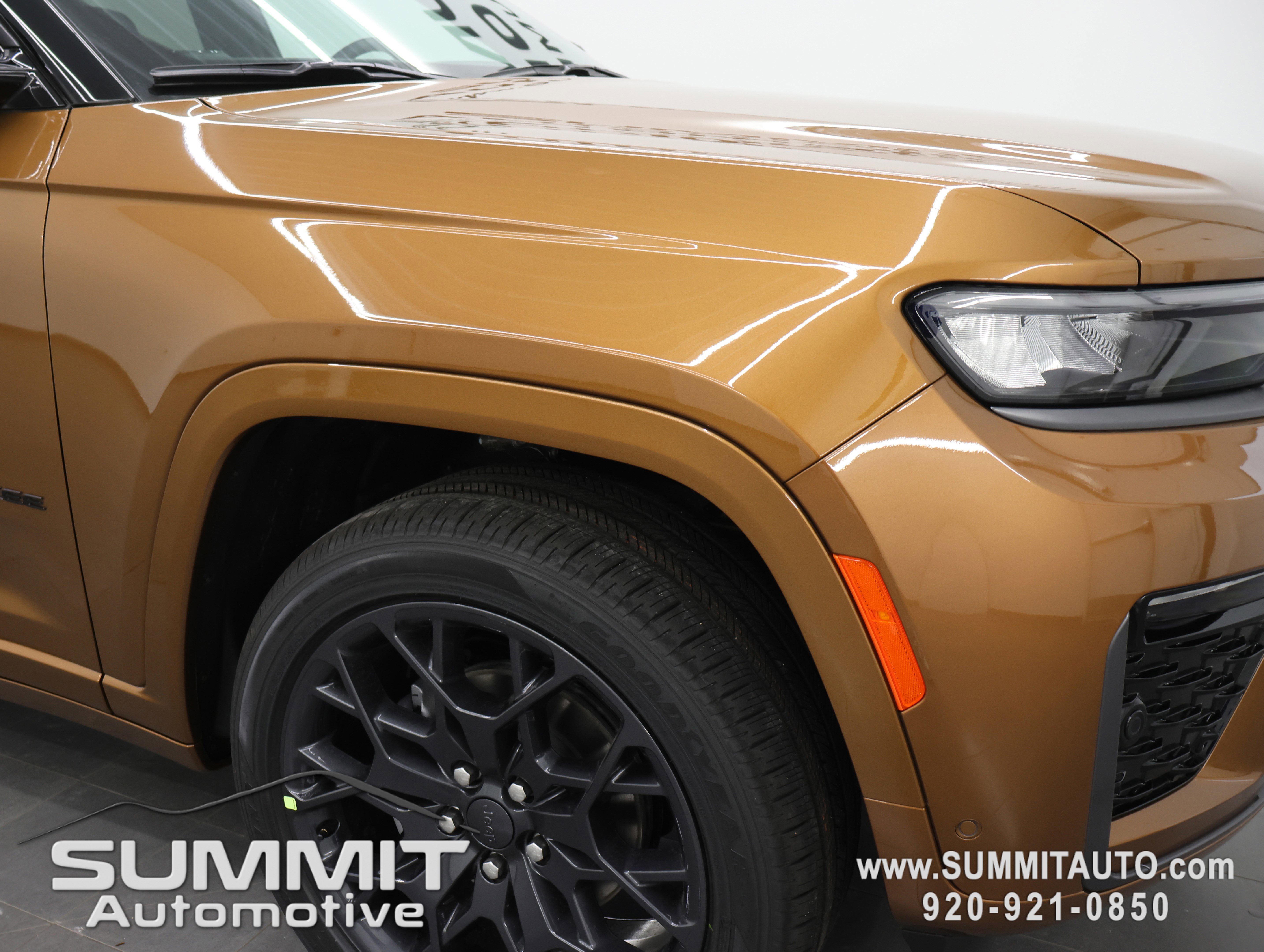 New 2026 Jeep Grand Cherokee Summit AWD/4WD image 27