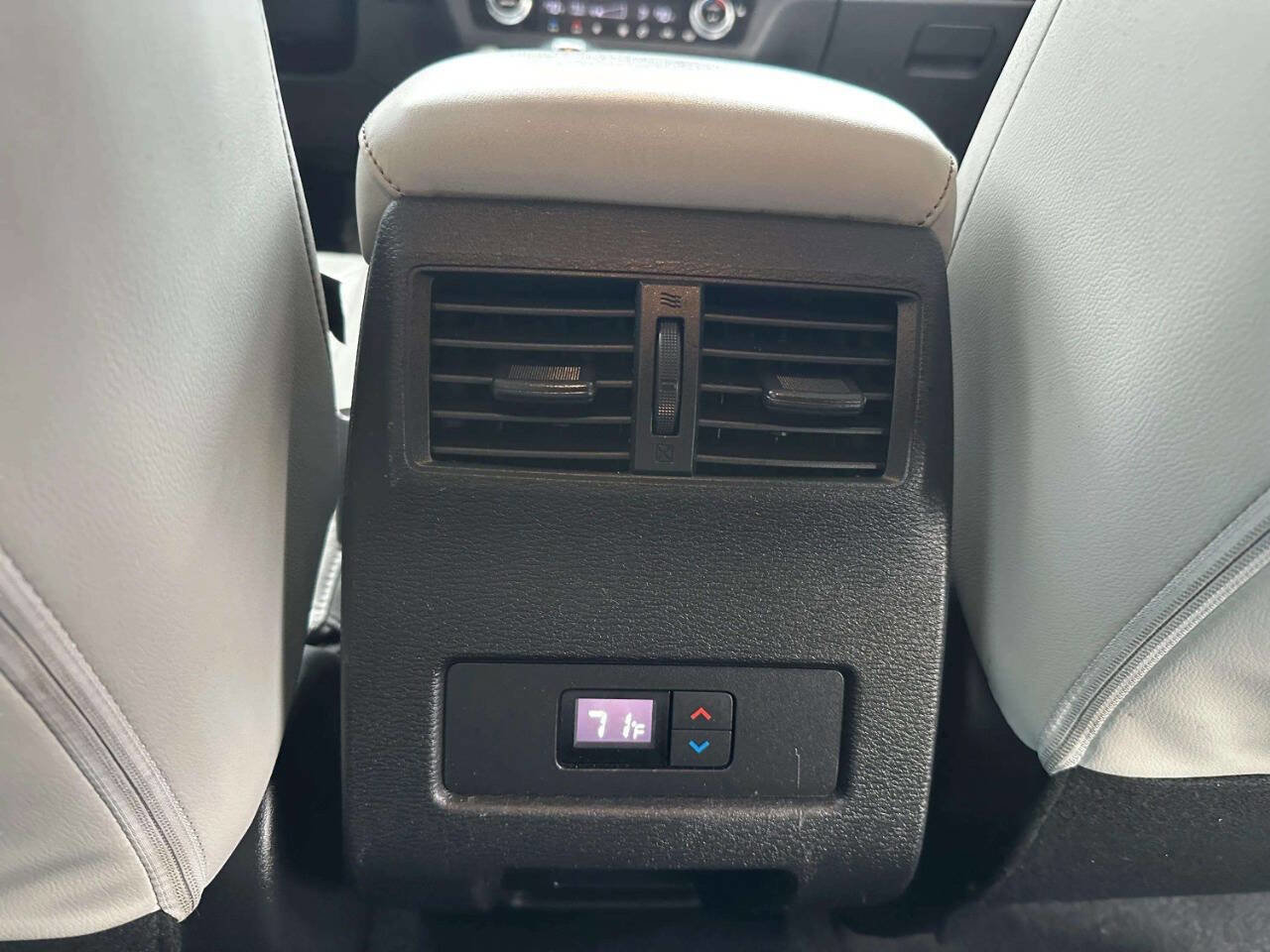 Used 2022 Mitsubishi Outlander SEL image 22