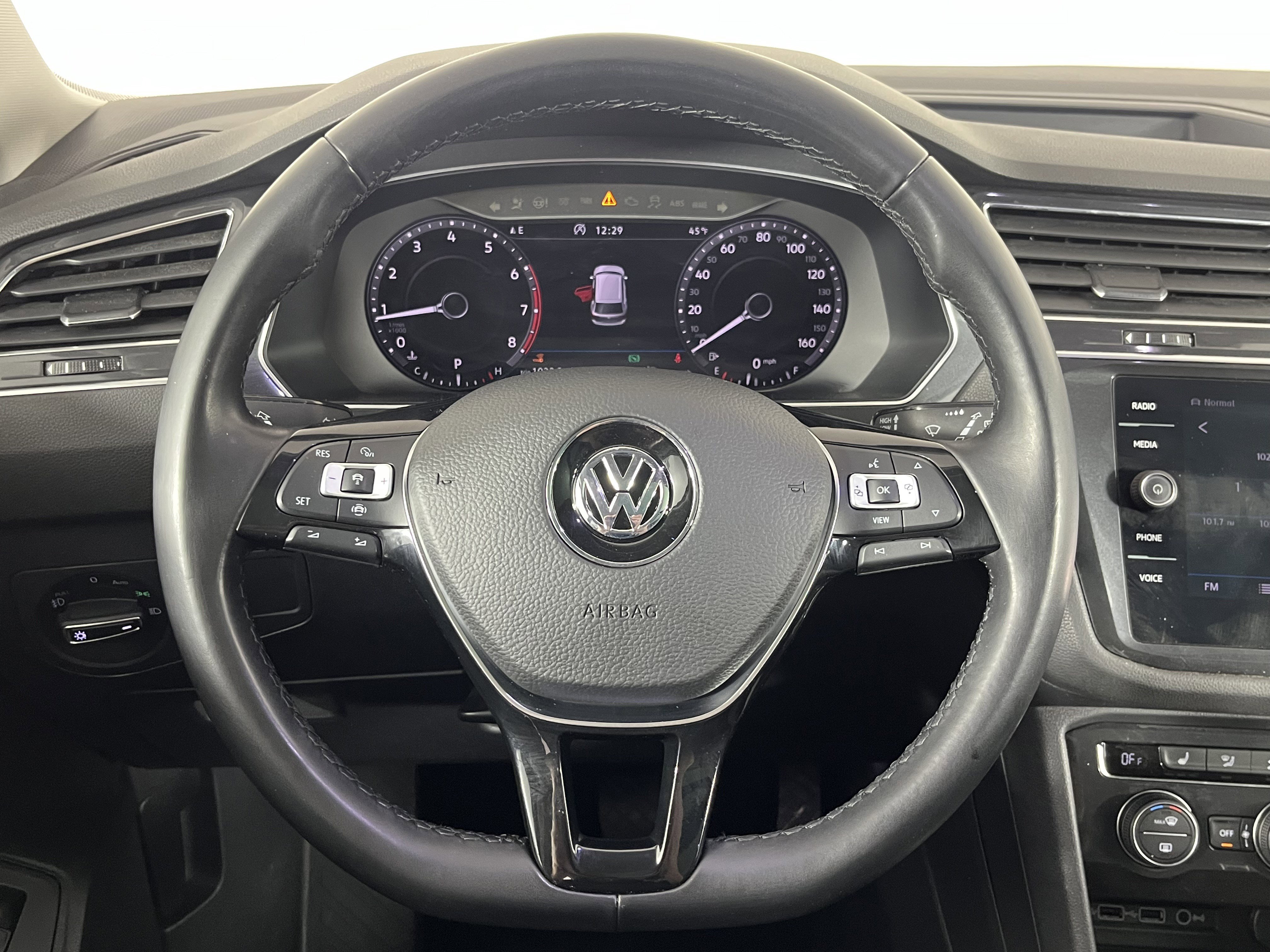 Used 2019 Volkswagen Tiguan SEL w/ 3rd Row Seat Package image 12