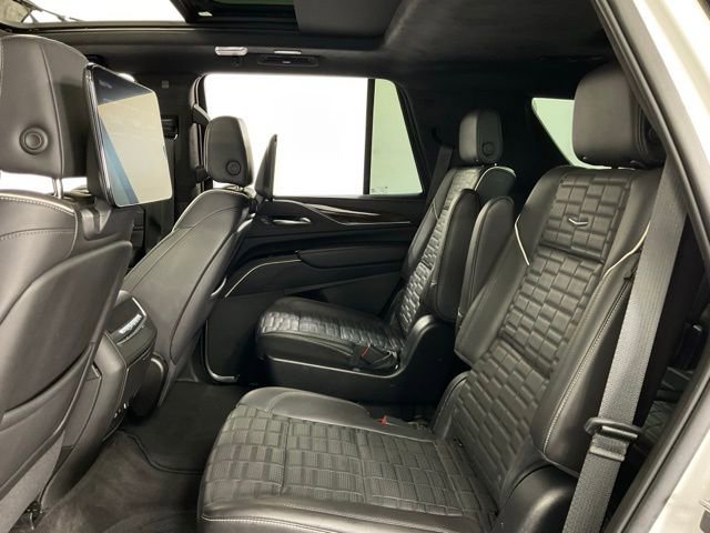 Used 2022 Cadillac Escalade Sport Platinum w/ LPO, ONYX Package image 30
