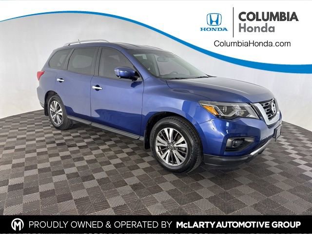Used 2017 Nissan Pathfinder SL FWD image 1
