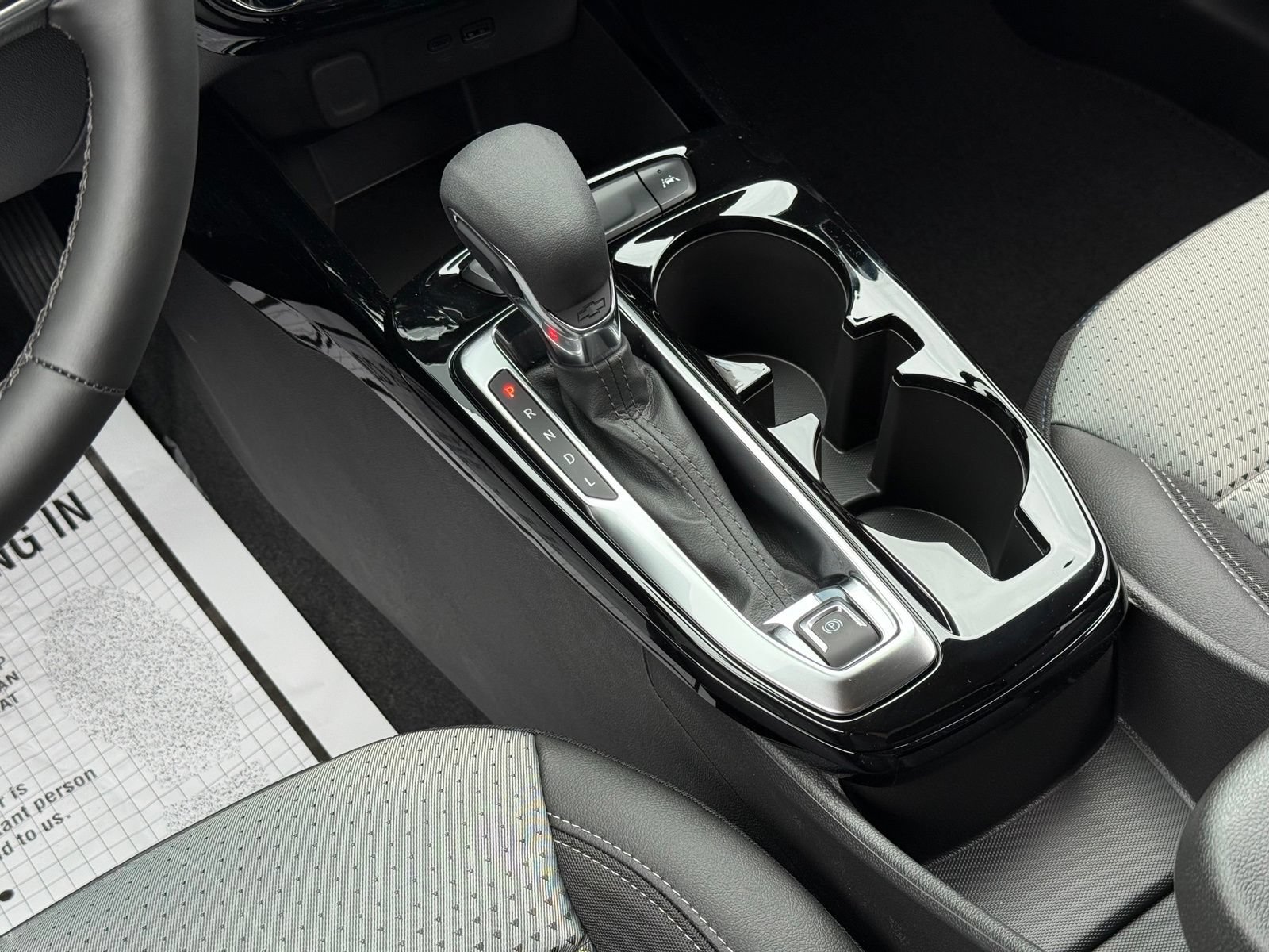 New 2026 Chevrolet Trax LT w/ Midnight Edition FWD image 19