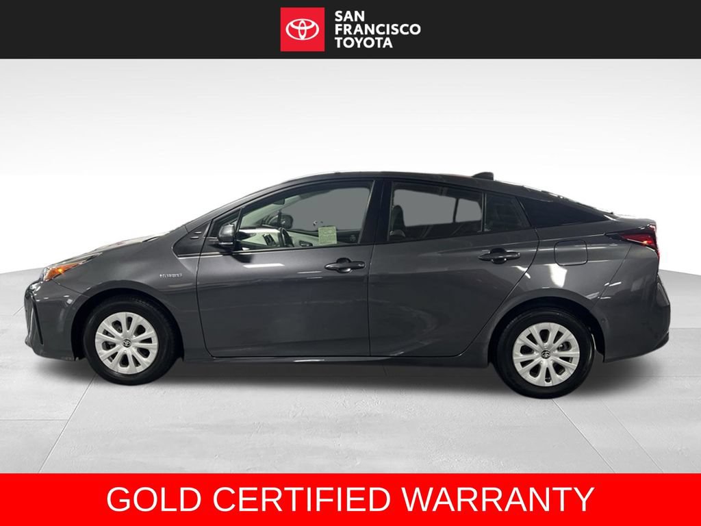 Certified 2022 Toyota Prius LE FWD image 2