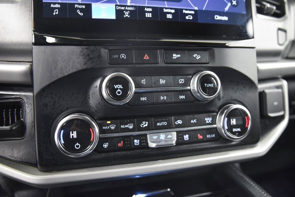 Used 2023 Ford Expedition XLT image 25