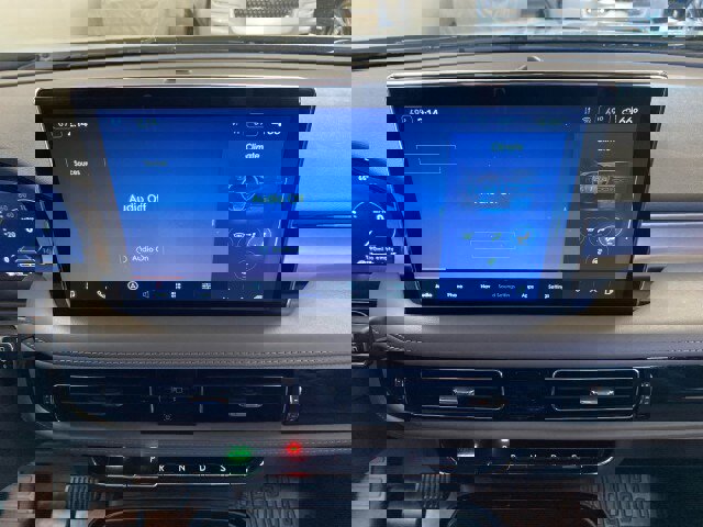 Used 2021 Lincoln Nautilus Reserve w/ Equipment Group 201A image 23