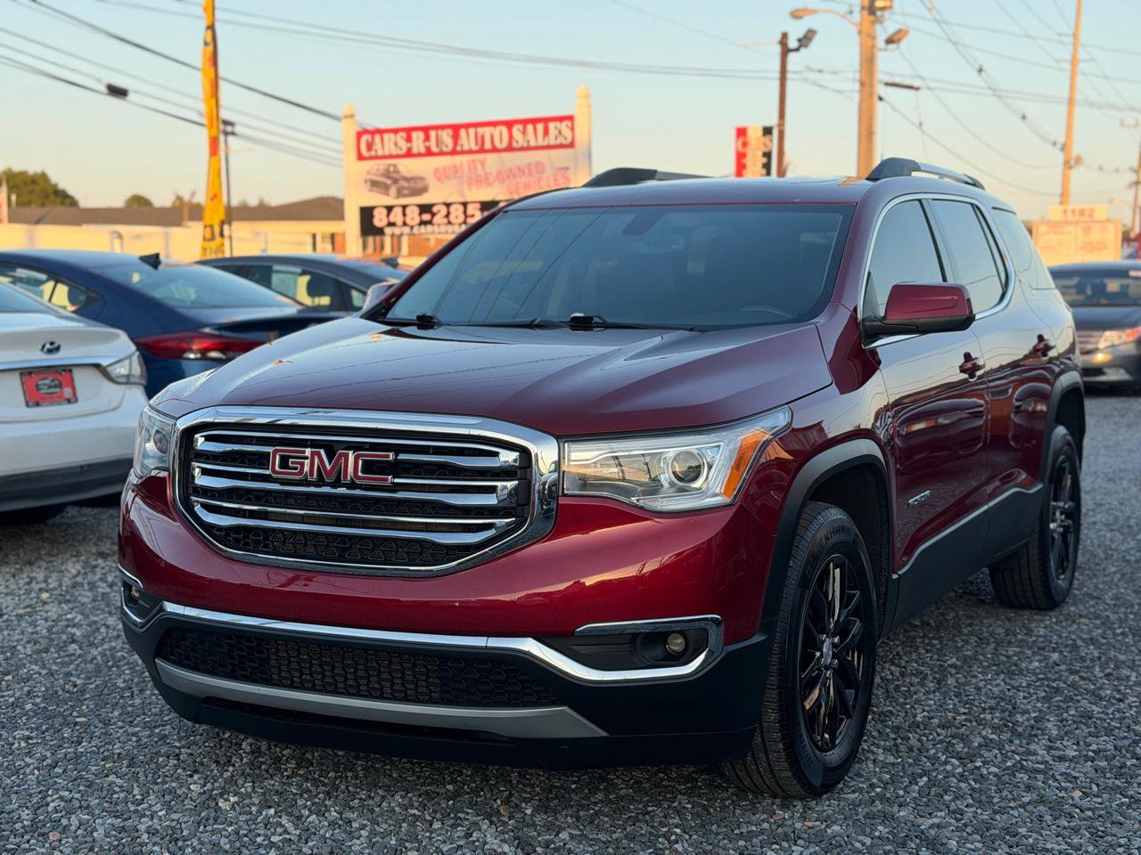 Used 2019 GMC Acadia SLT AWD/4WD image 3