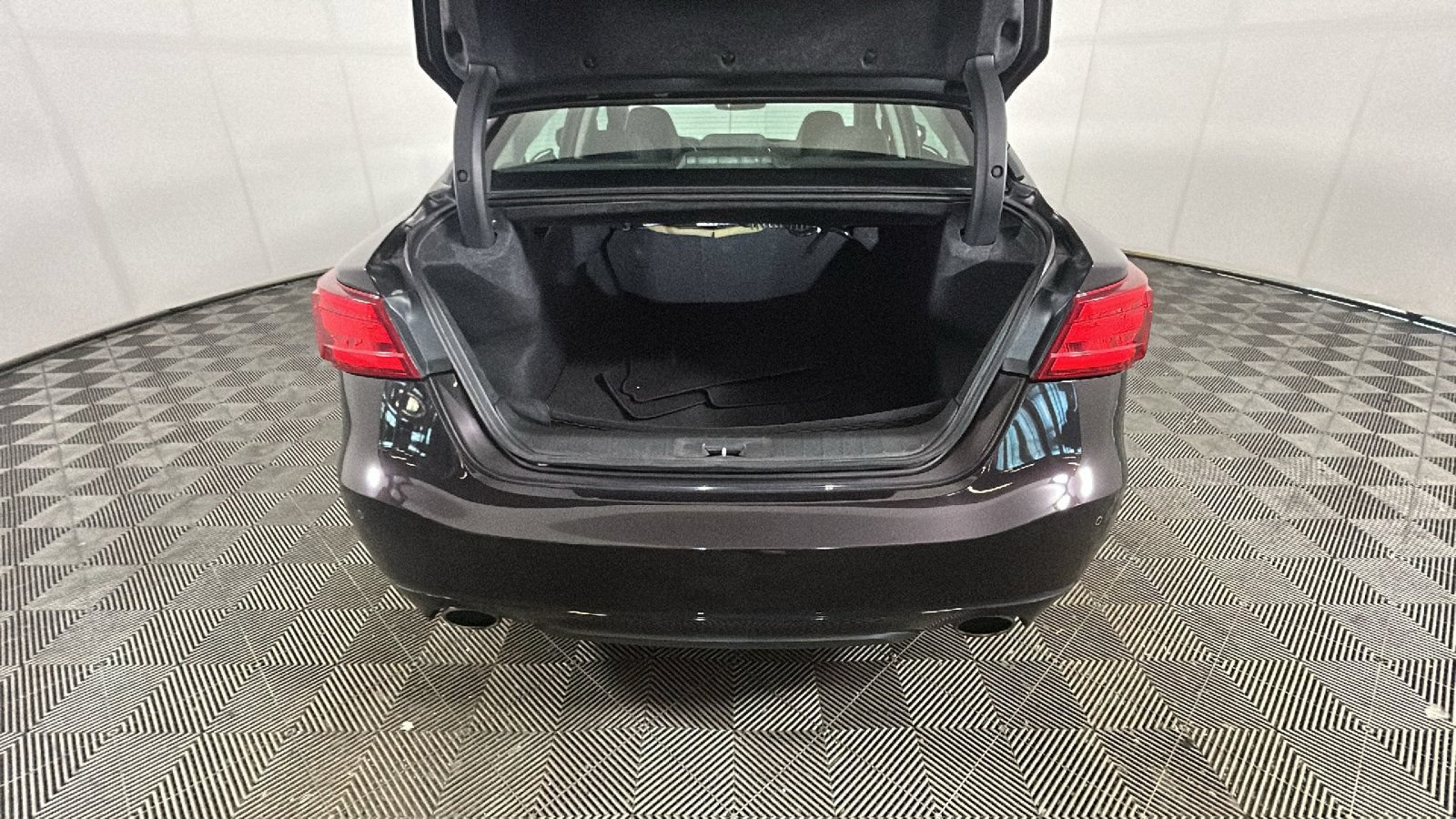 Used 2016 Nissan Maxima 3.5 SL FWD image 33