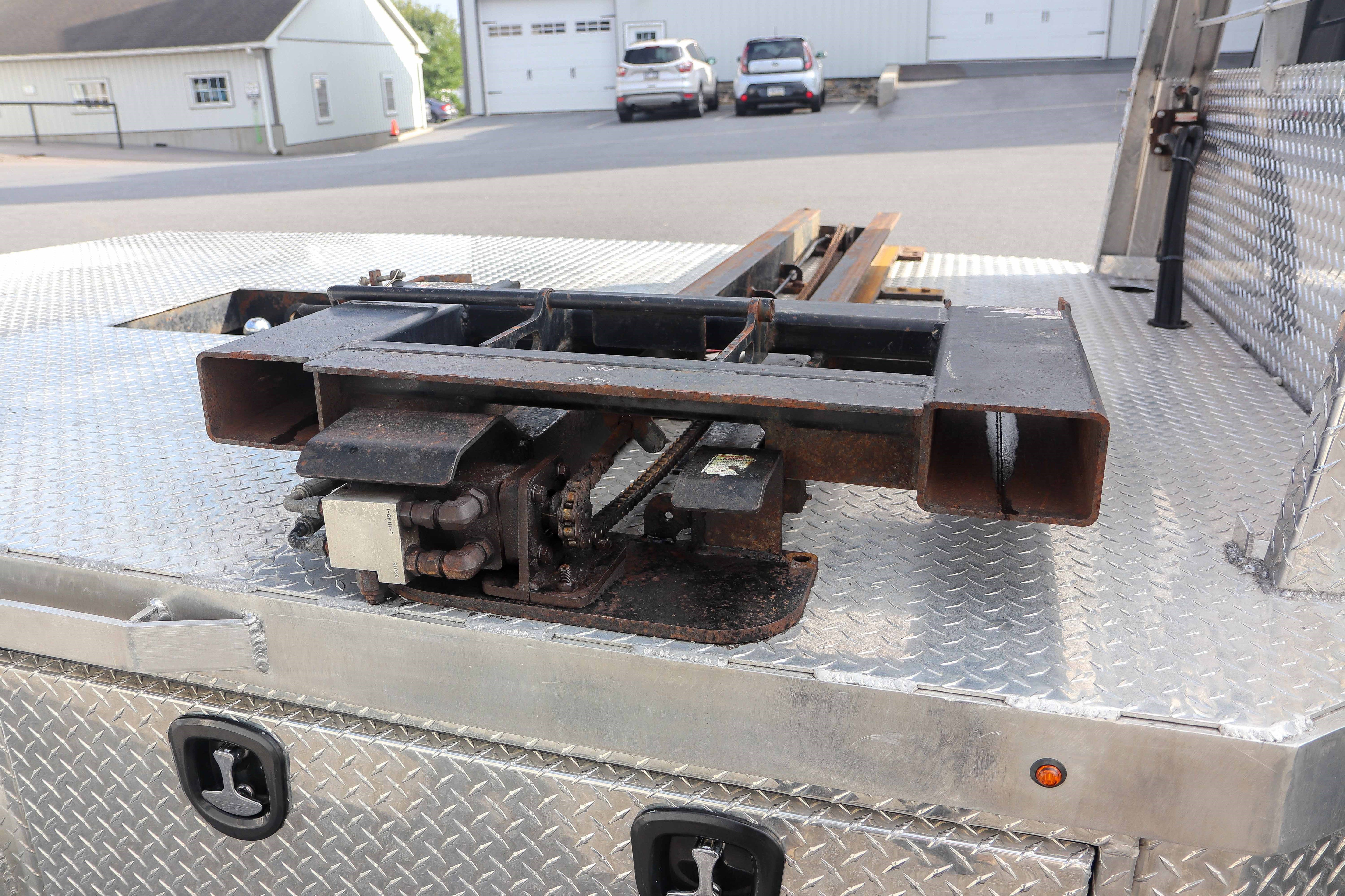 Used 2022 Ford F550 4x4 Regular Cab Super Duty w/ Power Equipment Group image 11