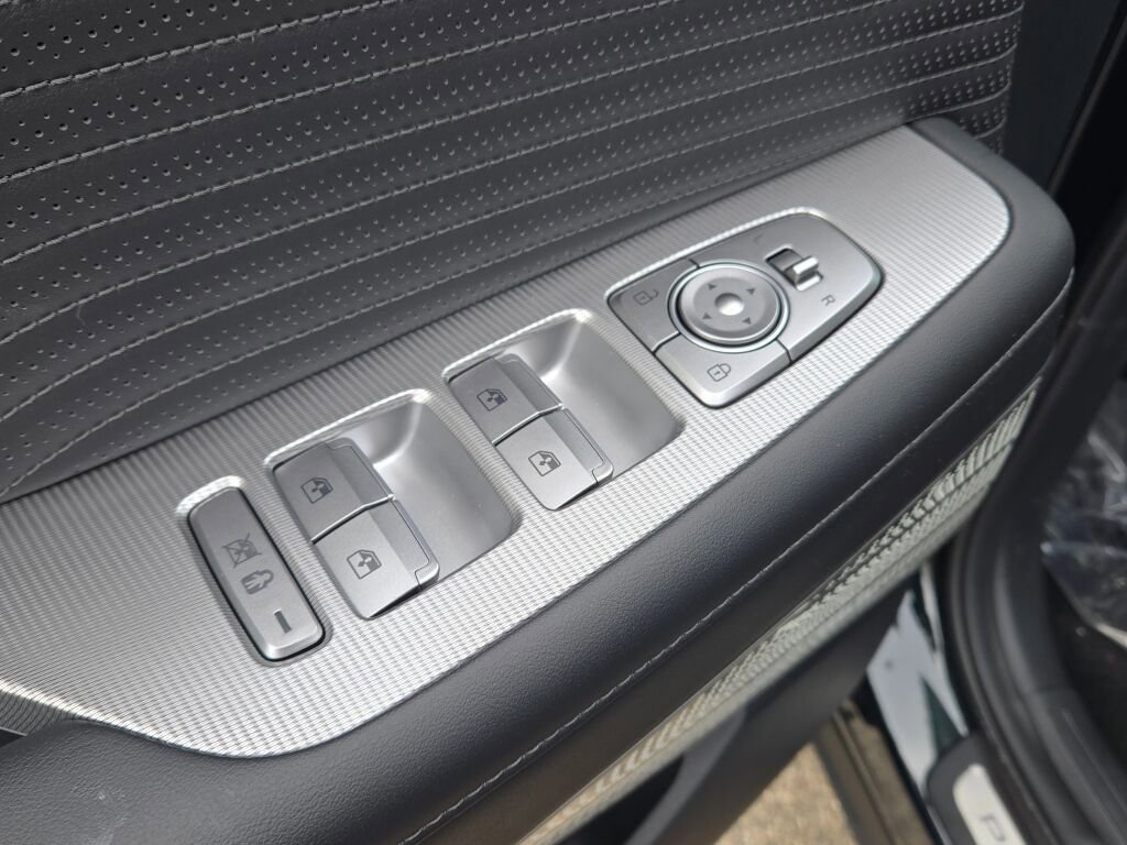 Used 2025 Hyundai Palisade Calligraphy image 30