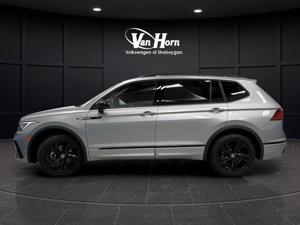 Used 2024 Volkswagen Tiguan SE R-Line image 12