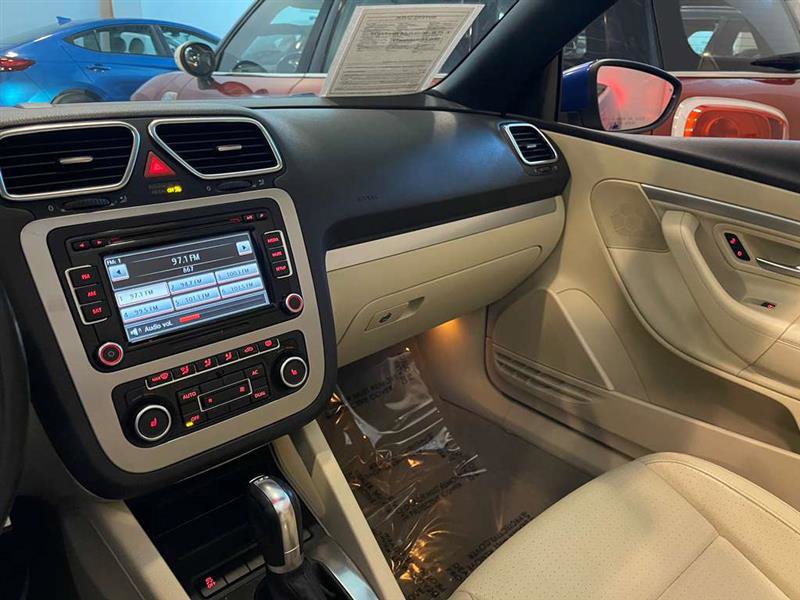 Used 2012 Volkswagen Eos Komfort image 17