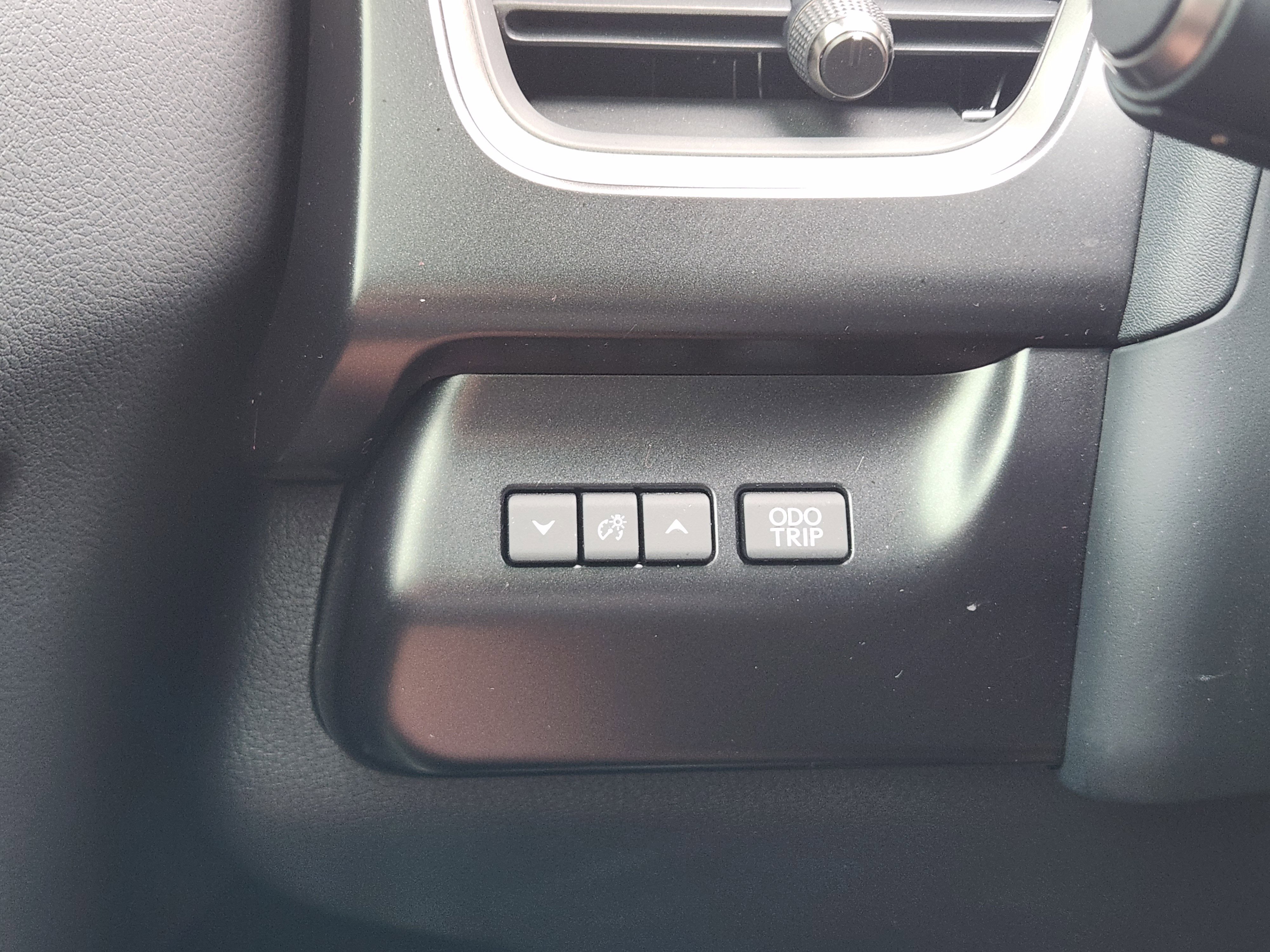 Used 2025 Lexus UX 300h FWD image 16