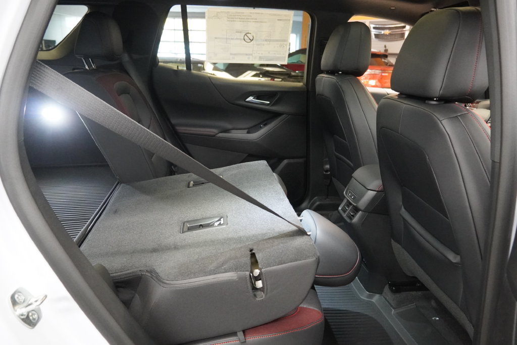 New 2027 Chevrolet Equinox RS w/ Safety and Technology Package AWD/4WD image 35