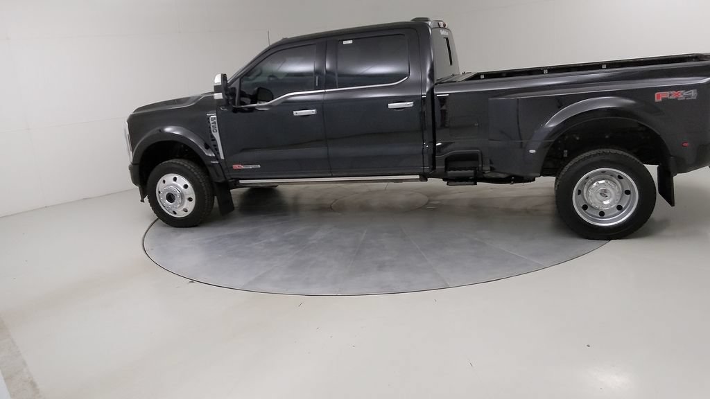 Certified 2024 Ford F450 Platinum w/ FX4 Off-Road Package AWD/4WD image 18