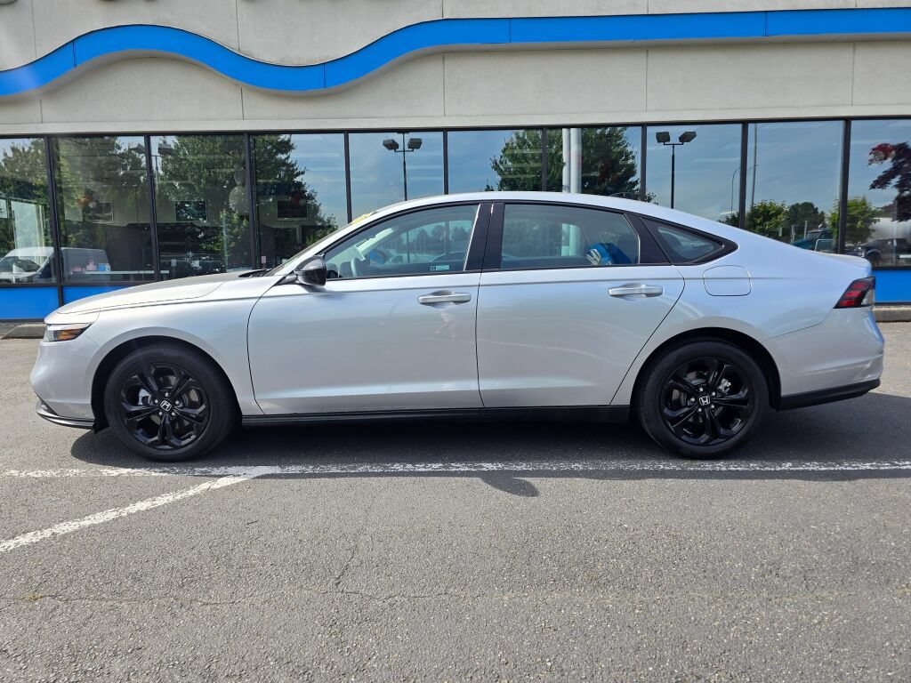 Certified 2025 Honda Accord SE image 2