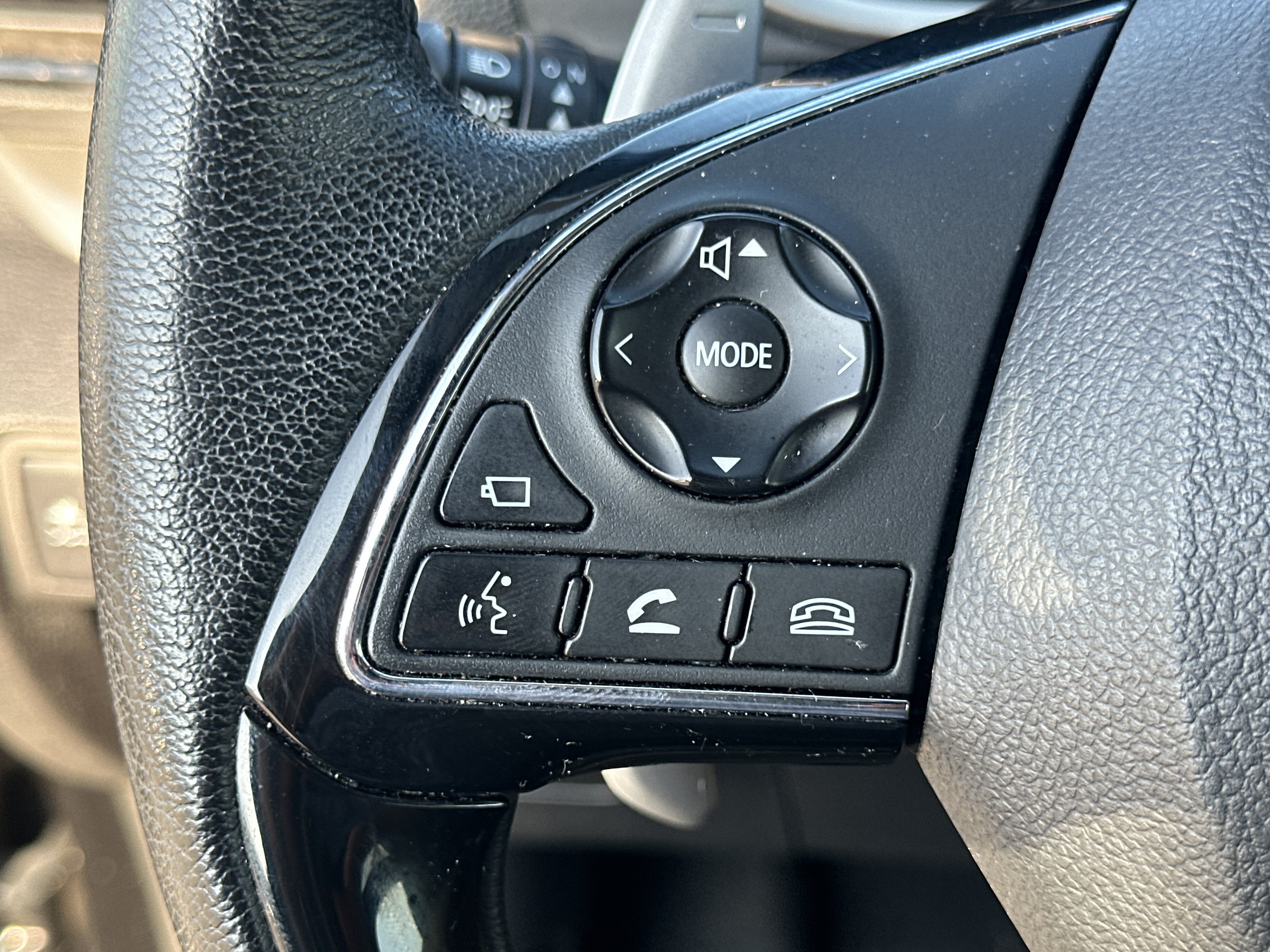 Used 2024 Mitsubishi Eclipse Cross SEL AWD/4WD image 24